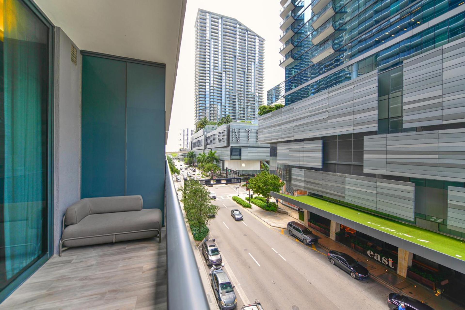 Apartment Luxurious King W Pool At Sls Brickell